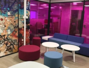 Agencement sur mesure du plateau de bureau à Courbevoie